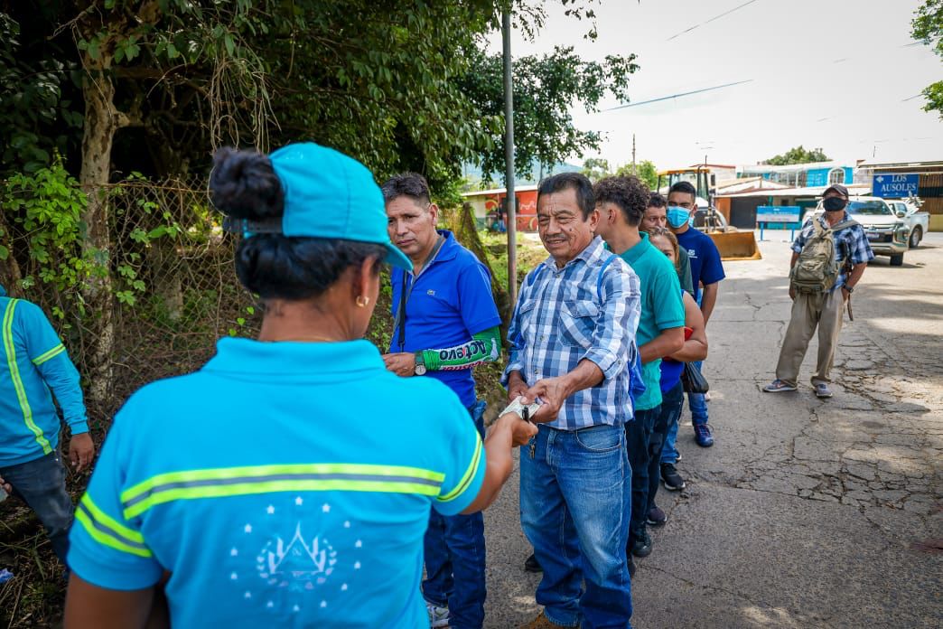 dom-continua-transformacion-del-centro-escolar-el-matazano-en-santa-rosa-guachipilin-santa-ana